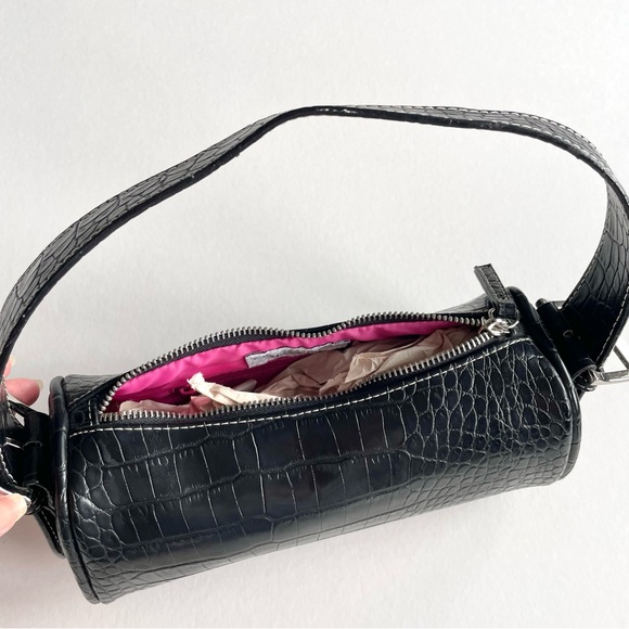 Chinese Laundry Black Croc Embossed Faux Leather Mini Bag - Picture 4 of 6